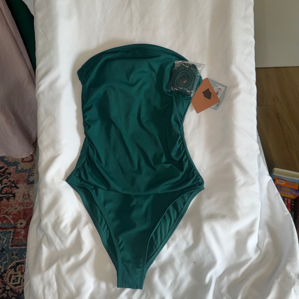 Shade & Shore Green Ribbed Bandeau One Piece Swimsuit NWT Small 4-6 High Leg
